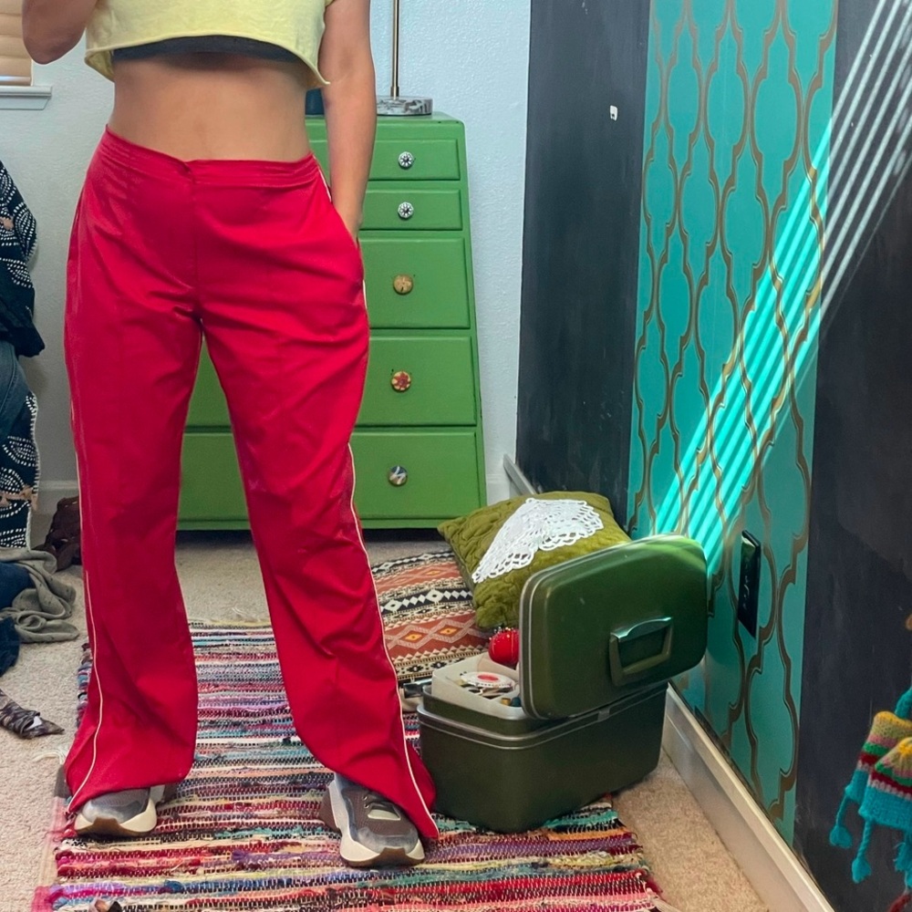 Vintage 90’svRetro track pants Size M